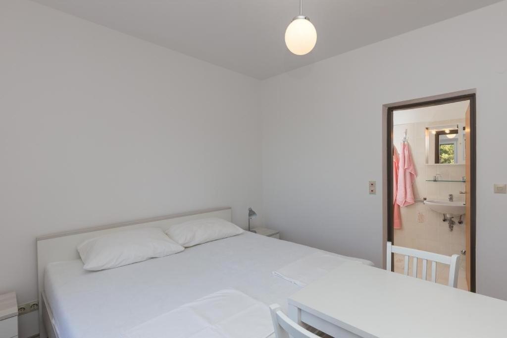 Rooms Villa Basica Saplunara Rum bild