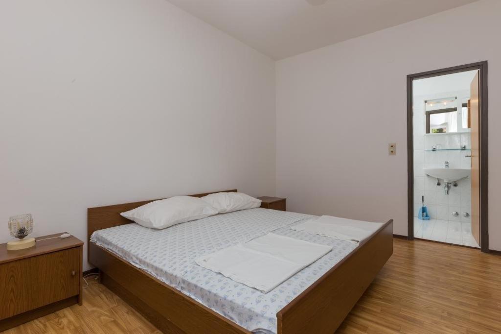 Rooms Villa Basica Saplunara Rum bild