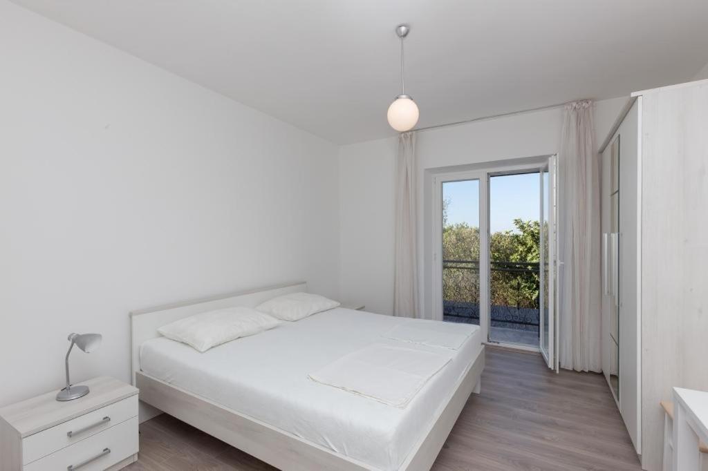 Rooms Villa Basica Saplunara Rum bild